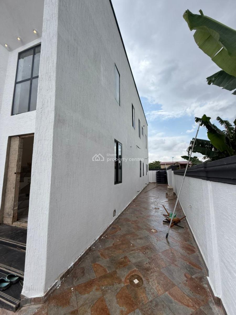 5 Bedroom House with Pool, Adenta Snnit, Adenta Municipal, Accra, House for Sale