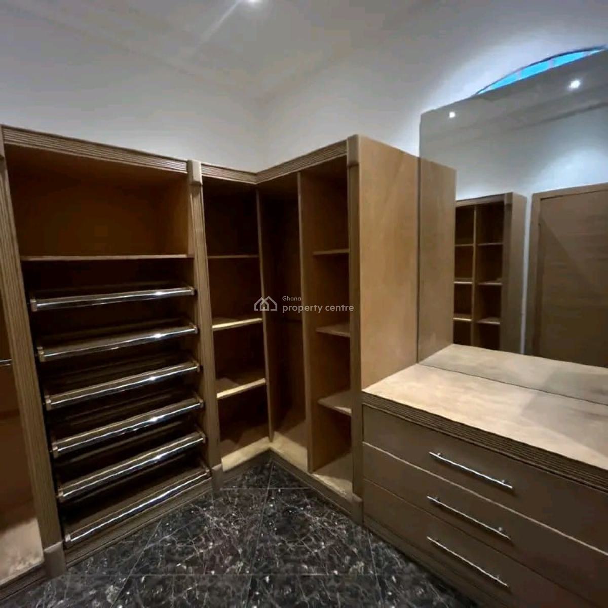 Executive 5 Bedroom, East Legon, Accra, Townhouse for Rent