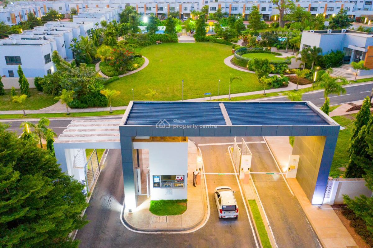 3-bedroom Townhouses, Oyarifa, La Nkwantanang Madina Municipal, Accra, Townhouse for Sale