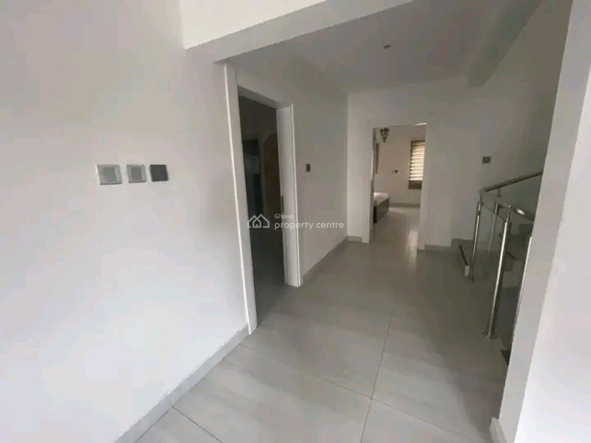 Executive 4-bedroom Townhouse, North Labone, Accra, Townhouse for Rent