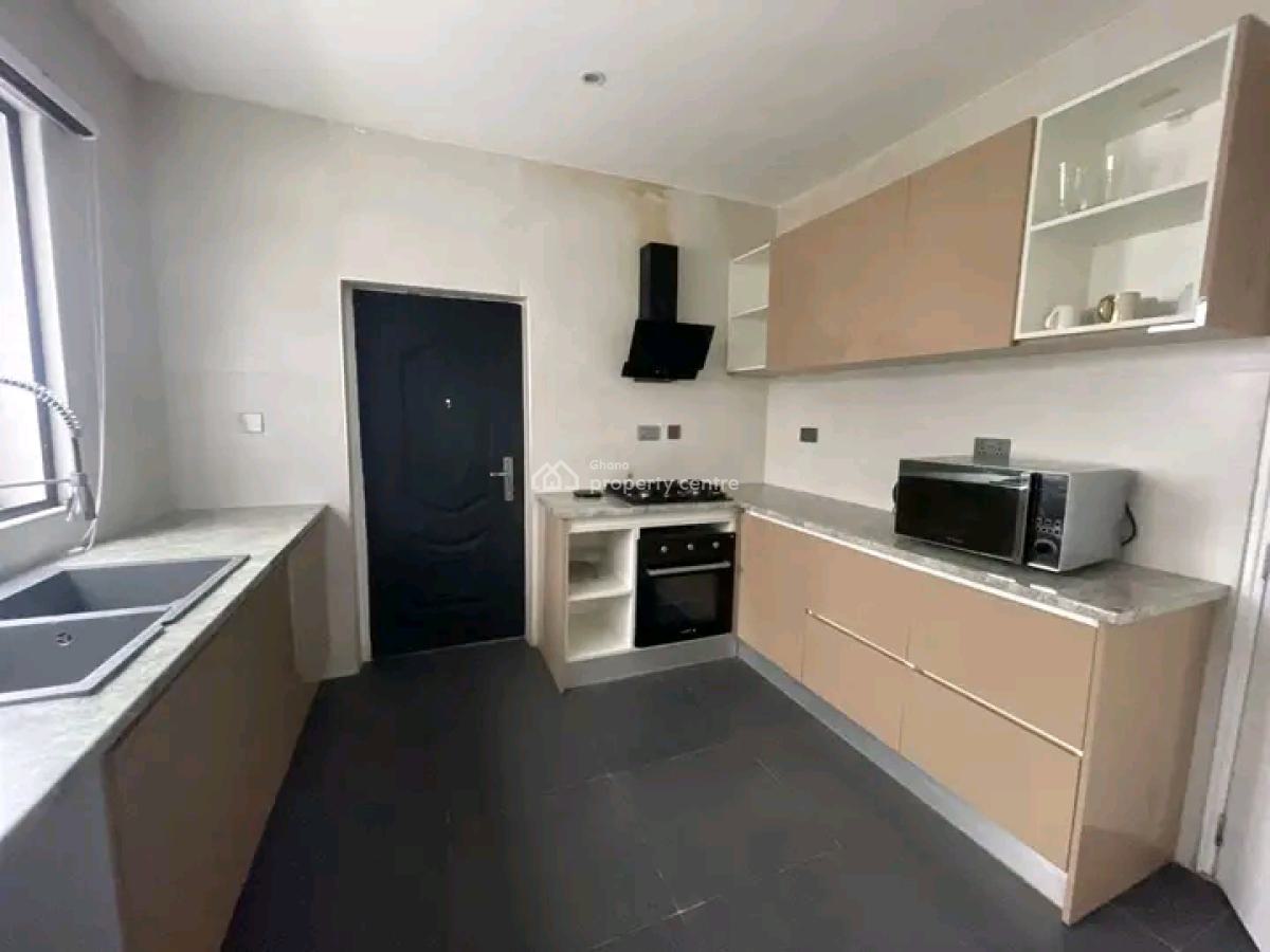 Executive 4-bedroom Townhouse, North Labone, Accra, Townhouse for Rent