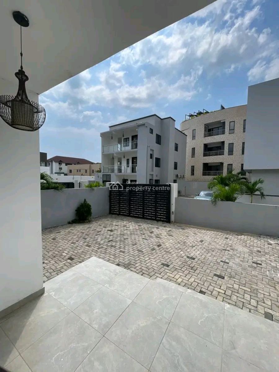 Executive 4-bedroom Townhouse, North Labone, Accra, Townhouse for Rent