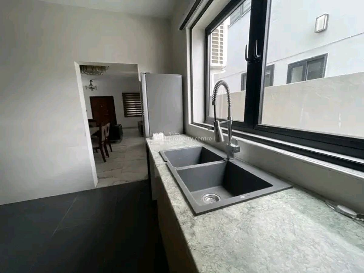 Executive 4-bedroom Townhouse, North Labone, Accra, Townhouse for Rent