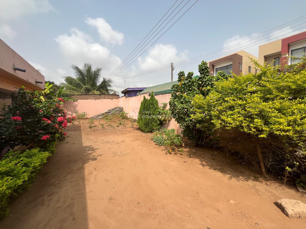 5 Bedroom Bungalow, Taifa, Taifa, Ga East Municipal, Accra, Detached Bungalow for Sale