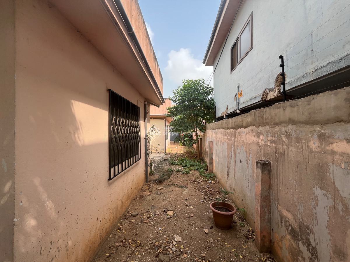 5 Bedroom Bungalow, Taifa, Taifa, Ga East Municipal, Accra, Detached Bungalow for Sale