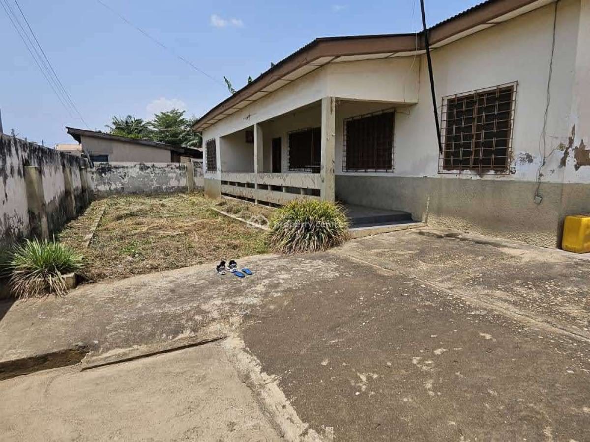 Titled House on One & Half Plots, Abelemkpe, Accra, Detached Bungalow for Sale