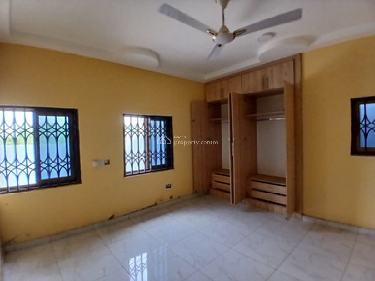 3 Bedroom House on a Full Plot Size Land., Oyibi, Oyibi, Accra, Detached Bungalow for Sale