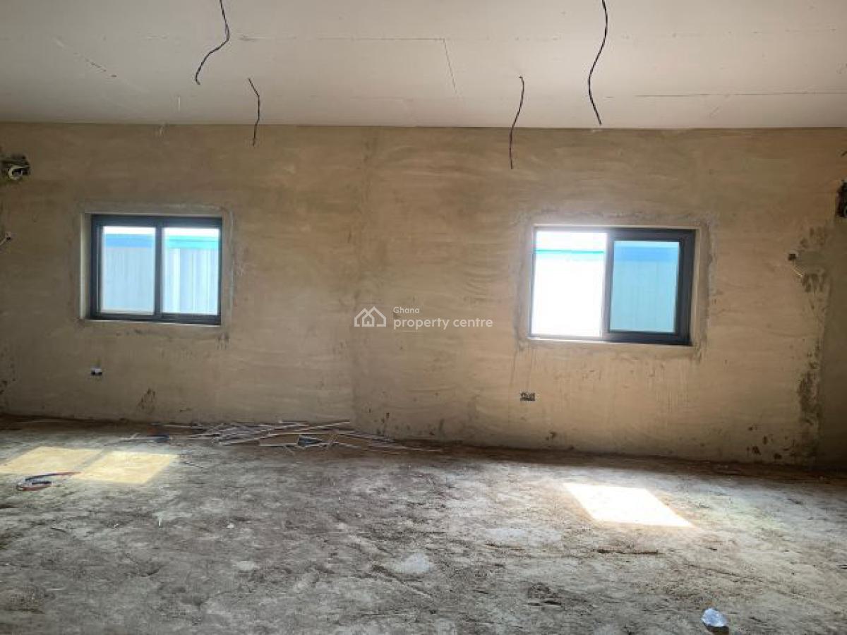 Executive 2000sqm Warehouse with 3 Bedroom Office, Tema, Accra, Warehouse for Rent