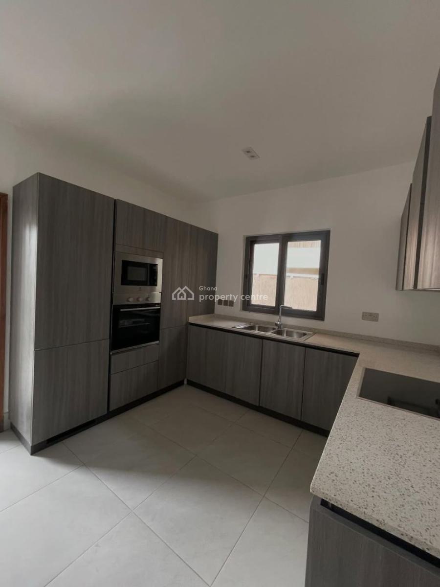 Executive 4 Bedrooms, Cantonments, Accra, House for Sale
