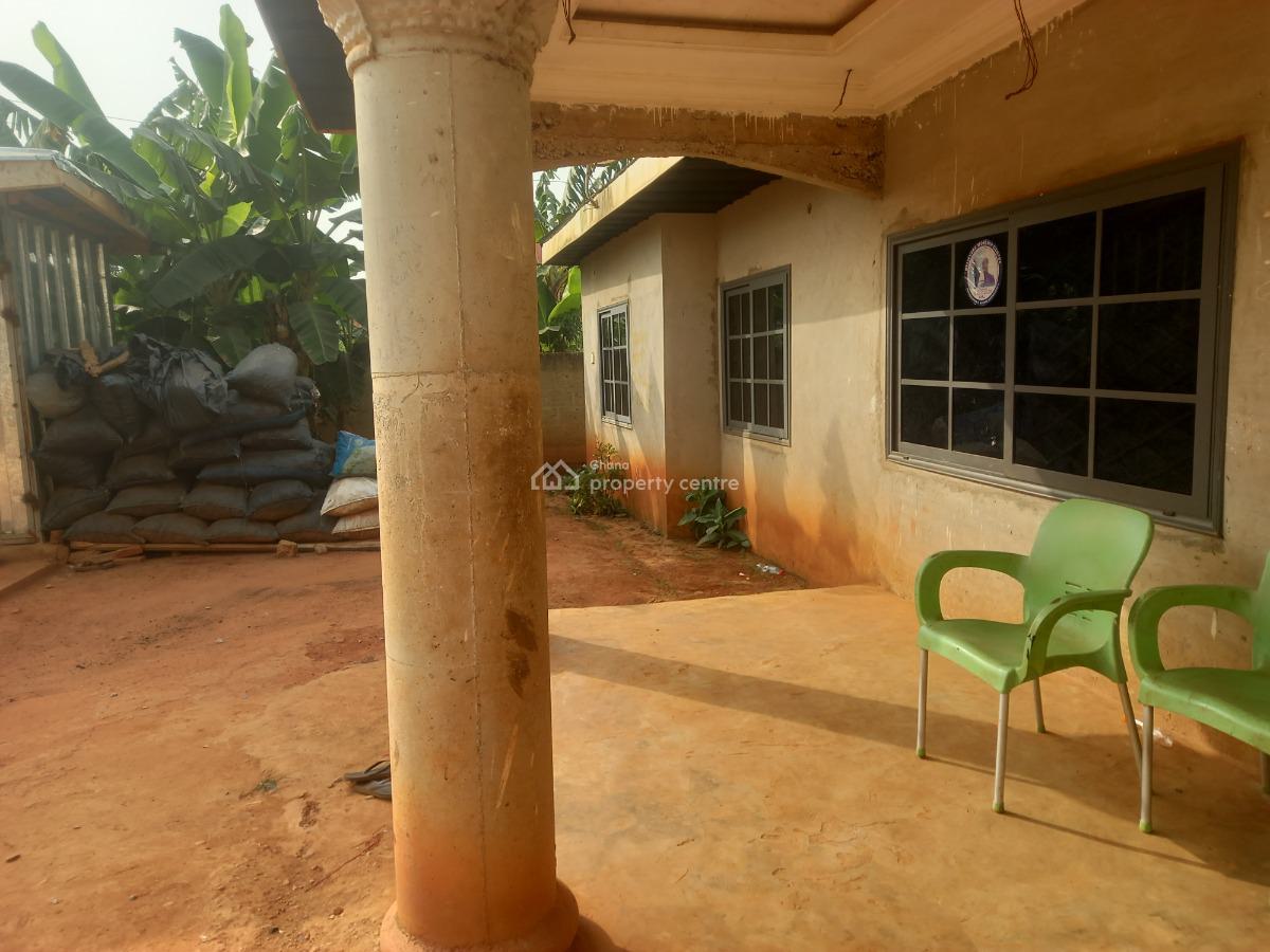 3 Bedrooms, Ampabame, Near Santasi Nkoransa., Kumasi Metropolitan, Ashanti, House for Sale