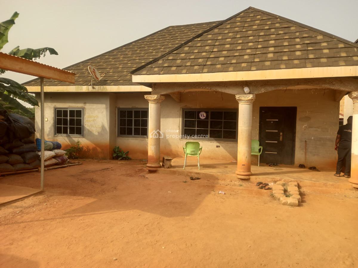3 Bedrooms, Ampabame, Near Santasi Nkoransa., Kumasi Metropolitan, Ashanti, House for Sale