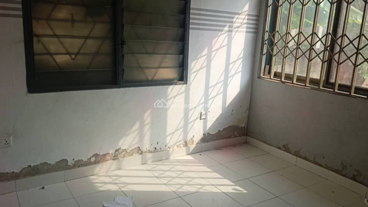 Auction of 10 Bedroom Storey House, Ablekuma Fanmilk, Accra Metropolitan, Accra, Detached Bungalow for Sale