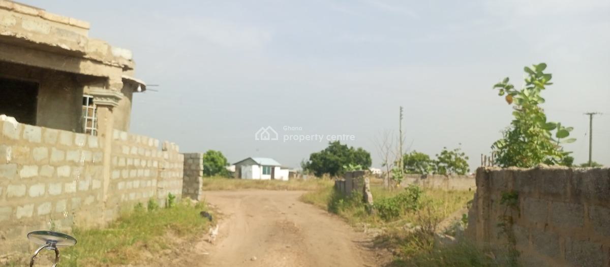 Fast Developing Residence., Tema Afloa Road, Few Minutes Drive From The Police Barrier., Tsopoli, Ningo Prampram District, Accra, Residential Land for Sale