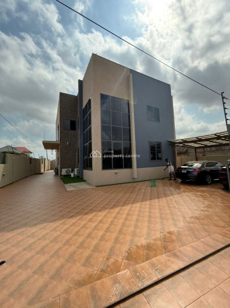 Executive  Fully Furnish 4 Bedroom House with a Swimming Pool, Dome  Pillar 2, Dome, Ga East Municipal, Accra, House for Sale