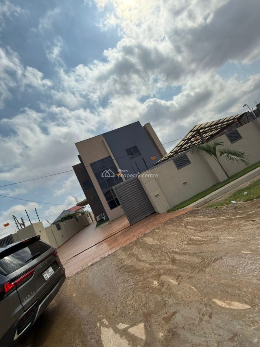 Executive  Fully Furnish 4 Bedroom House with a Swimming Pool, Dome  Pillar 2, Dome, Ga East Municipal, Accra, House for Sale