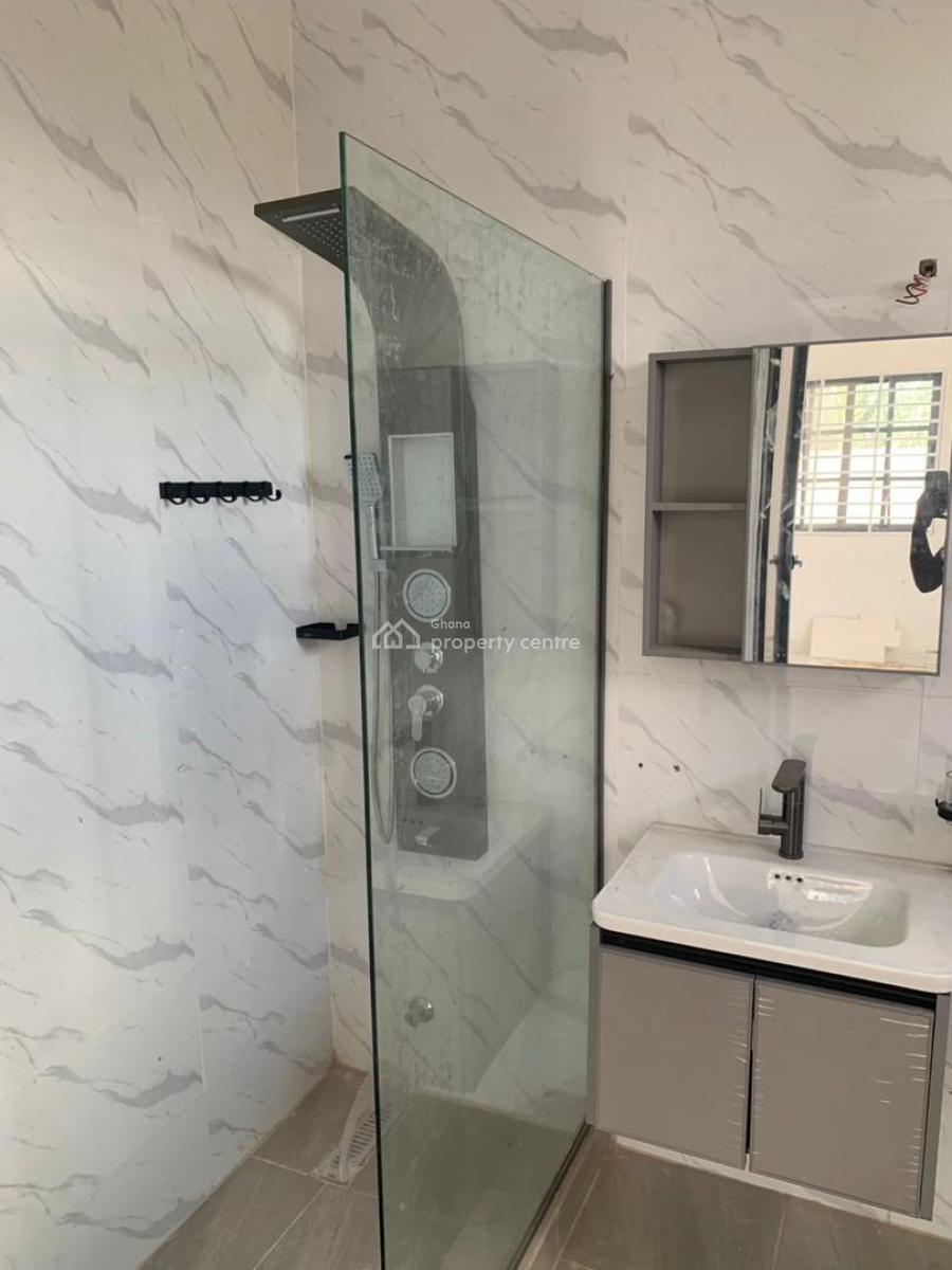 5 Bedroom  with Swimming Pool and Staff Quarters, Ashongman, Kwabenya, Ga East Municipal, Accra, House for Sale