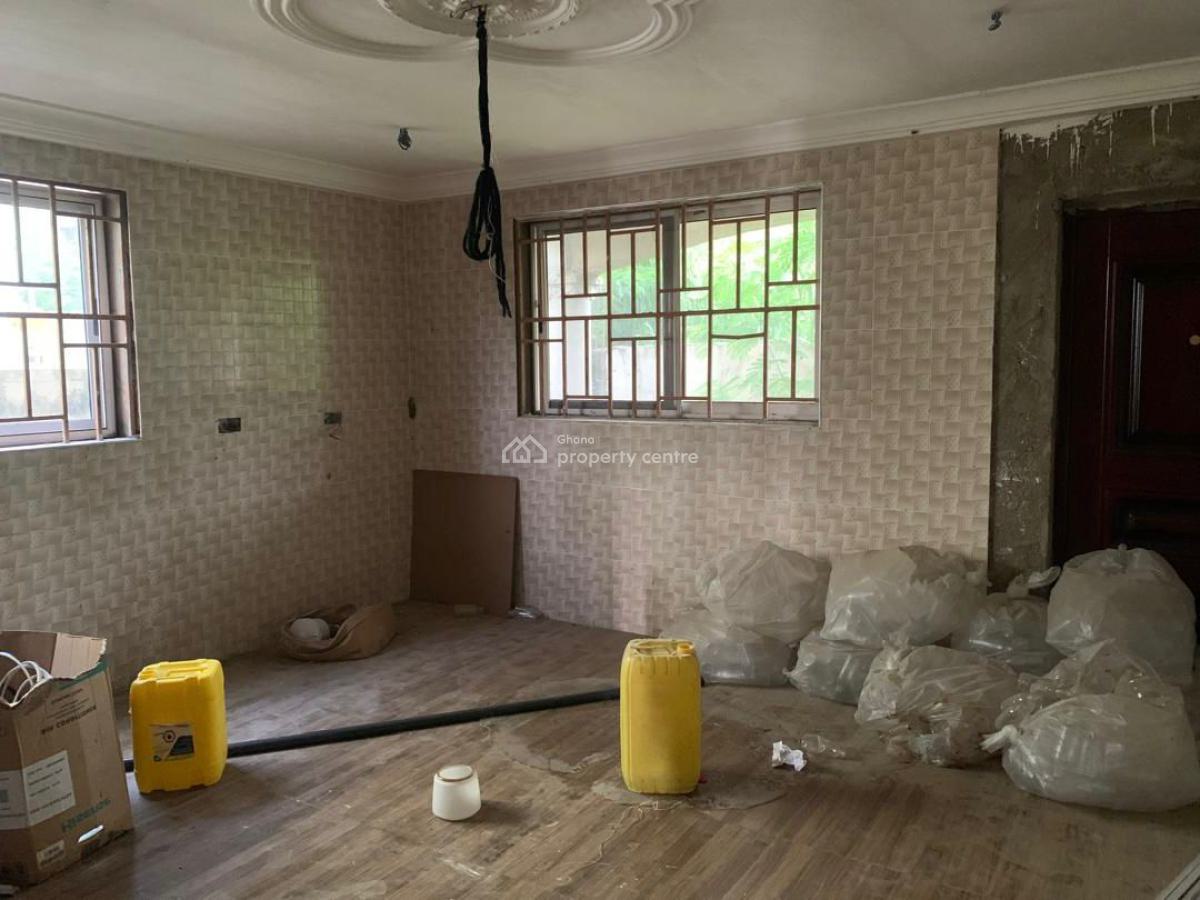 4 Bedroom House 95% Completed, Pampaso Area, Nsawam, Akuapim South Municipal, Eastern Region, House for Sale