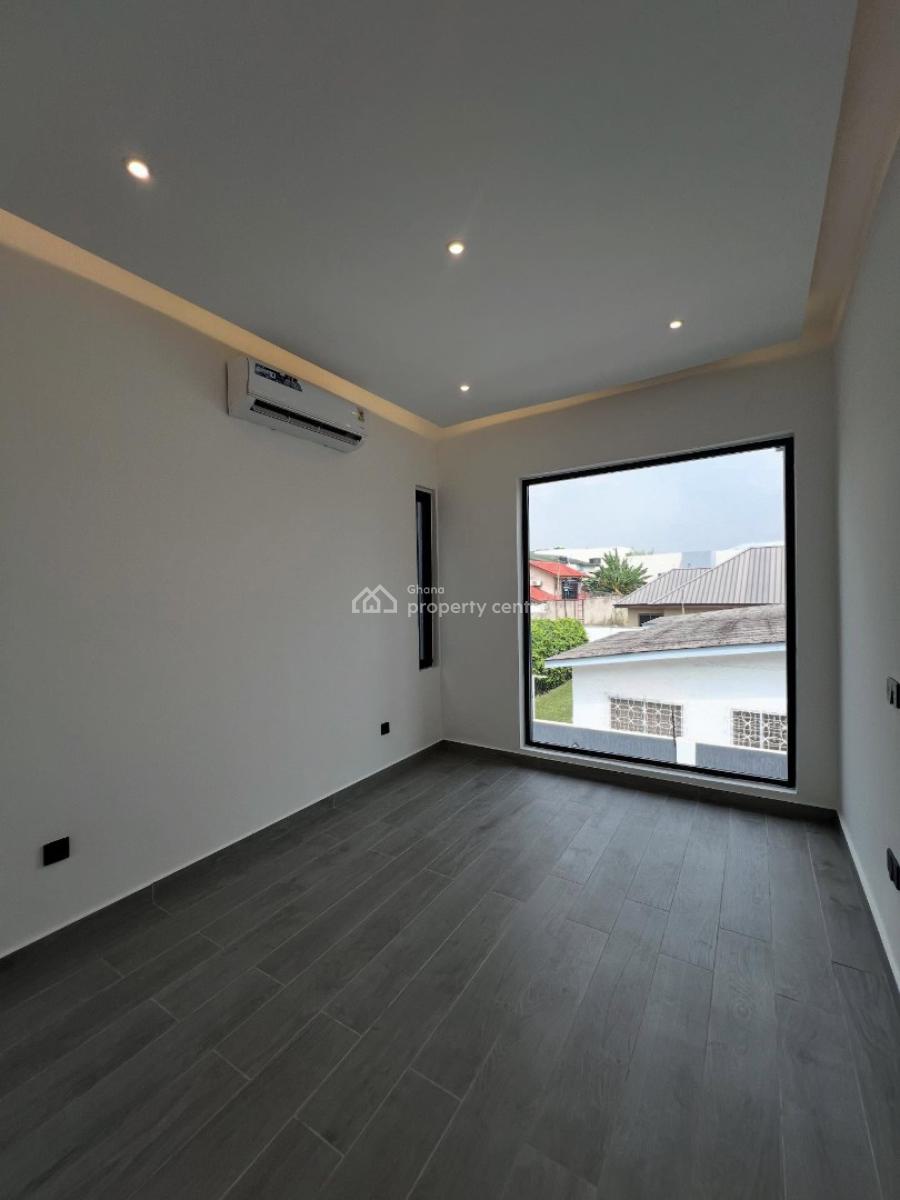 Executive 4-bedroom, Dzorwulu, Accra, Townhouse for Rent