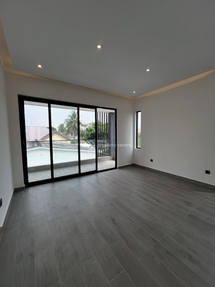 Executive 4-bedroom, Dzorwulu, Accra, Townhouse for Rent
