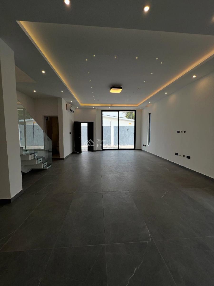 Executive 4-bedroom, Dzorwulu, Accra, Townhouse for Rent