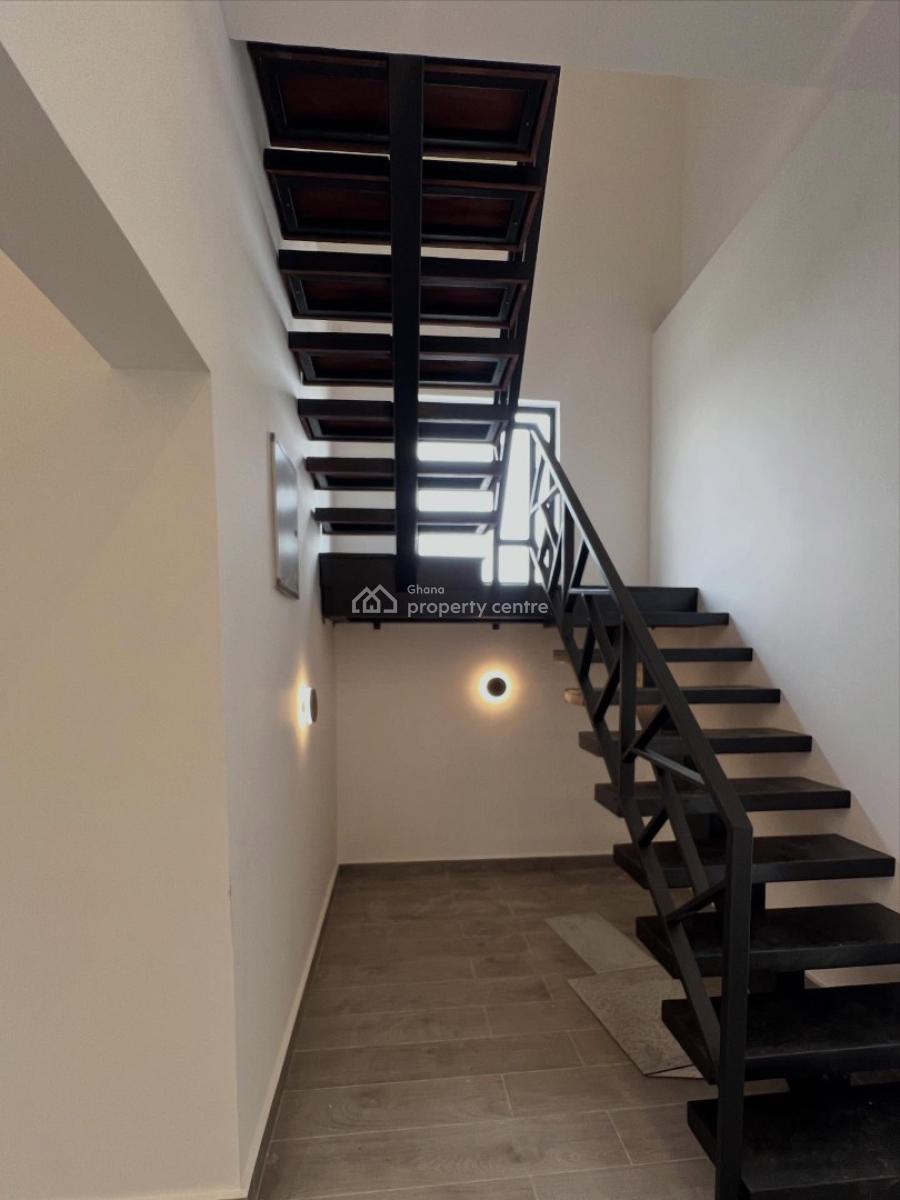 Executive 4-bedroom, Dzorwulu, Accra, Townhouse for Rent
