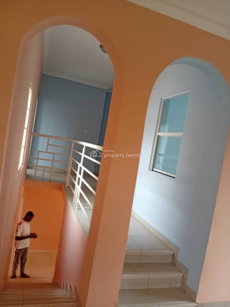 4 Bedroom House in East Legon, East Legon, Accra, Semi-detached Duplex for Rent