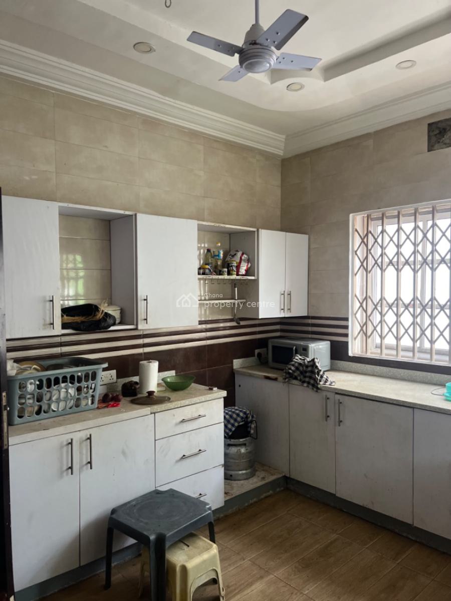 an Executive 4 Bedroom House with 5 Washrooms with Swimming Pool, West Hills Road, Ga South Municipal, Accra, House for Sale