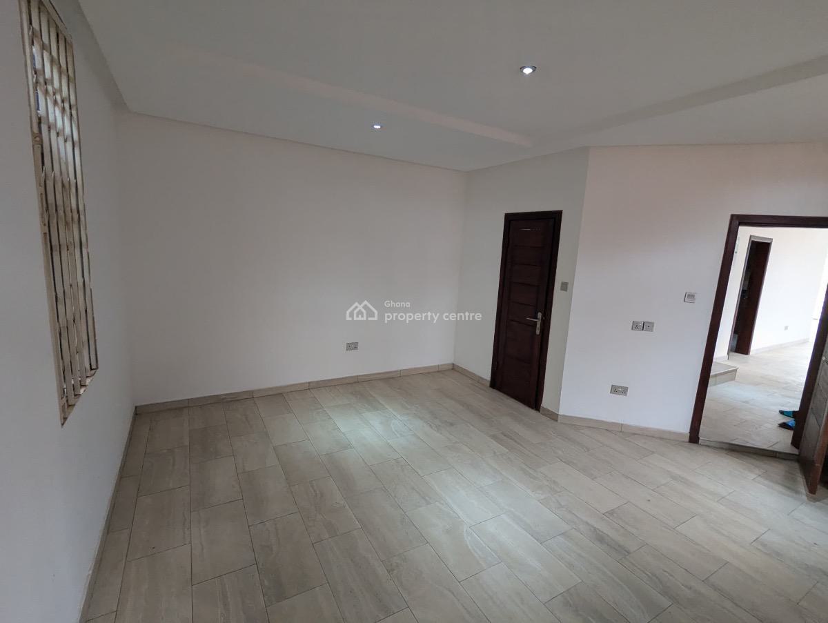 Executive 4 Bedrooms House, Oyarifa, Oyarifa, La Nkwantanang Madina Municipal, Accra, Townhouse for Sale