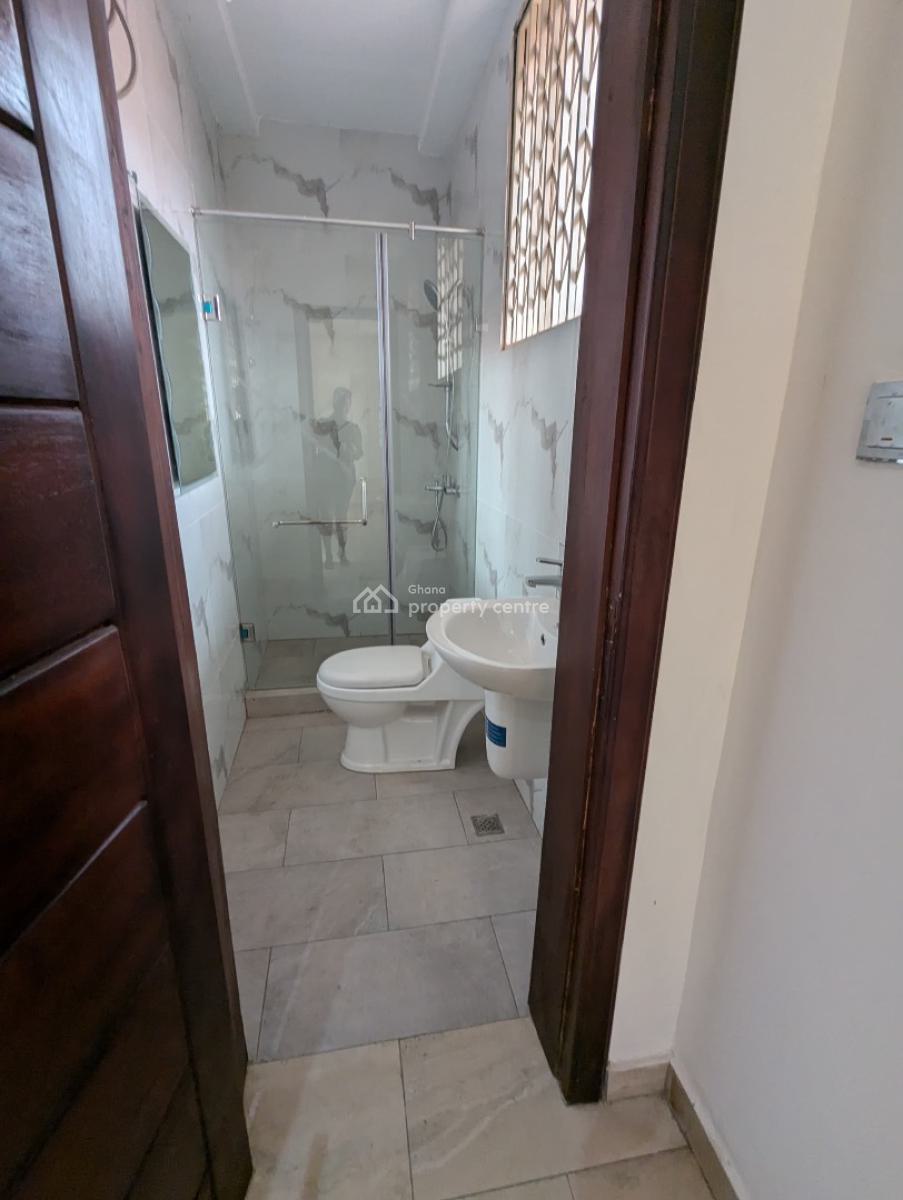 Executive 4 Bedrooms House, Oyarifa, Oyarifa, La Nkwantanang Madina Municipal, Accra, Townhouse for Sale