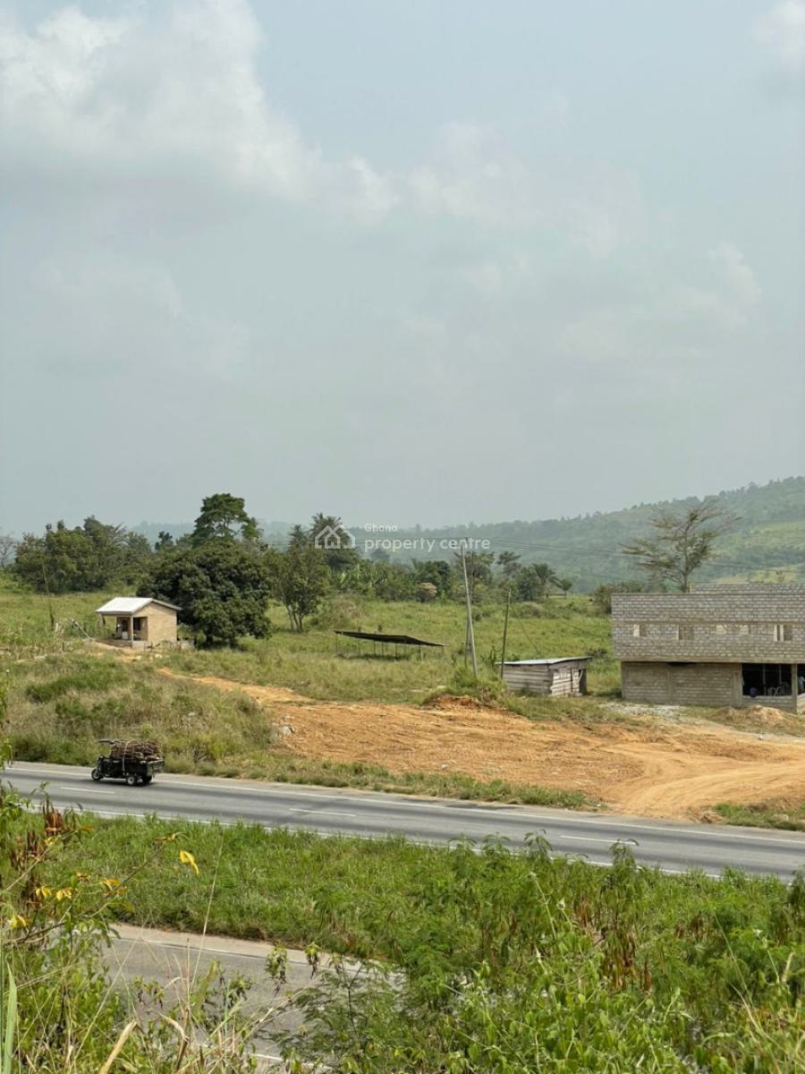 Roadside Land, Teacher Mante, Suhum/kraboa/coaltar, Eastern Region, Land for Sale