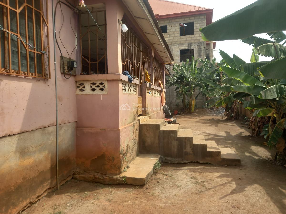 4 Bedrooms, Atimatim Maase, Near Pankrono., Kumasi Metropolitan, Ashanti, House for Sale