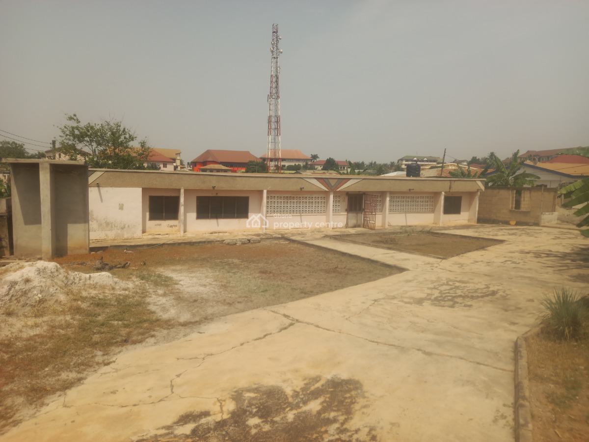 5 Bedrooms, Kentinkrono, Near Knust, Tech Junction., Kumasi Metropolitan, Ashanti, House for Sale