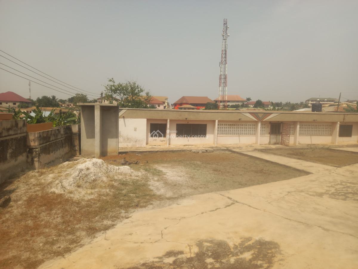 5 Bedrooms, Kentinkrono, Near Knust, Tech Junction., Kumasi Metropolitan, Ashanti, House for Sale
