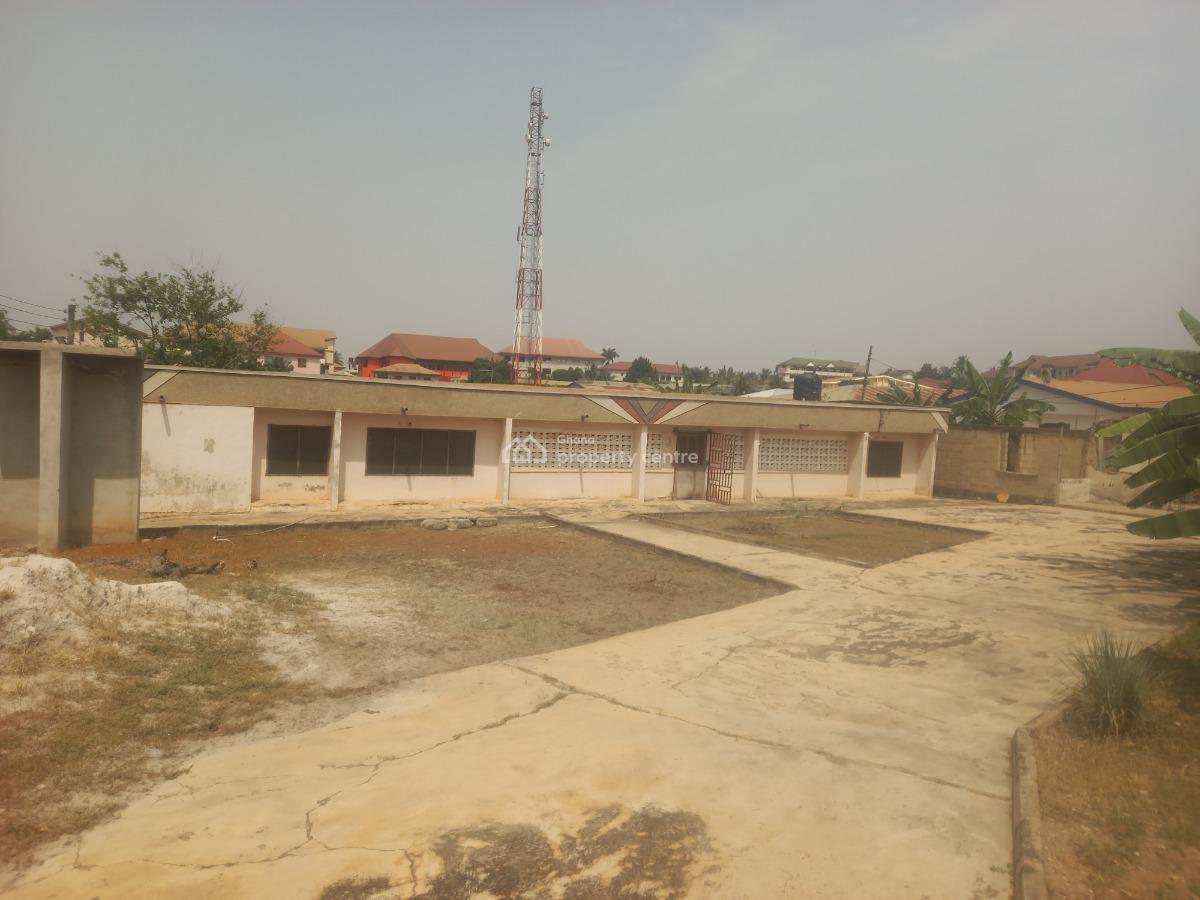 5 Bedrooms, Kentinkrono, Near Knust, Tech Junction., Kumasi Metropolitan, Ashanti, House for Sale