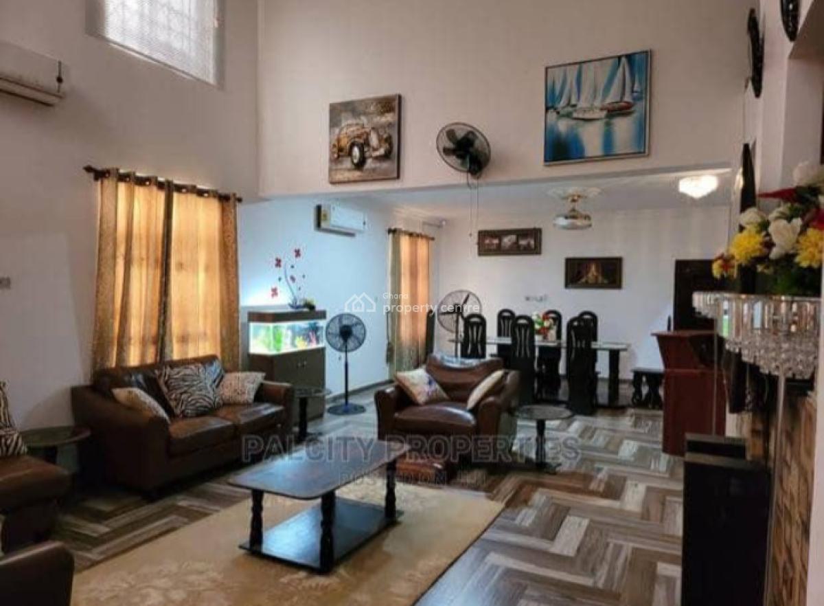 8 Bedrooms, Trede, on Santasi Anwiankwanta Obuasi Road., Kumasi Metropolitan, Ashanti, House for Sale