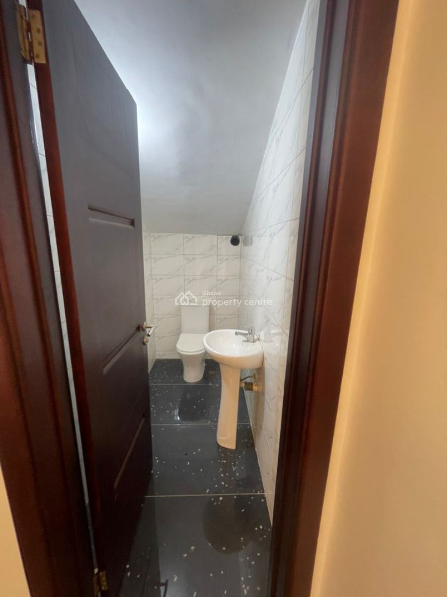 Executive 4 Bedroom, Ogbojo, Adenta Municipal, Accra, House for Sale