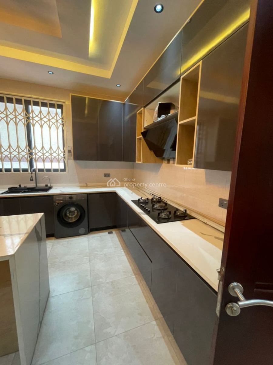 Executive 4 Bedroom, Ogbojo, Adenta Municipal, Accra, House for Sale