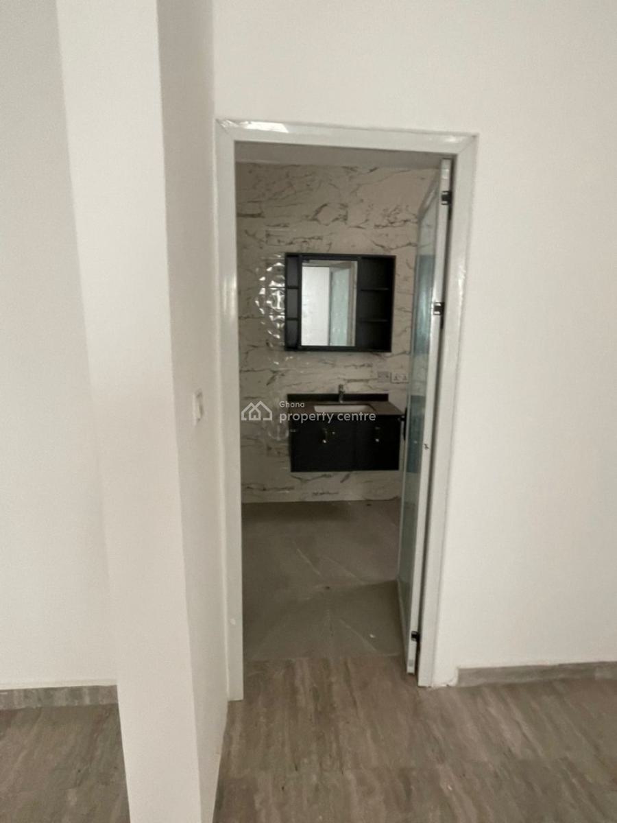 Executive 4 Bedroom, Ogbojo, Adenta Municipal, Accra, House for Sale