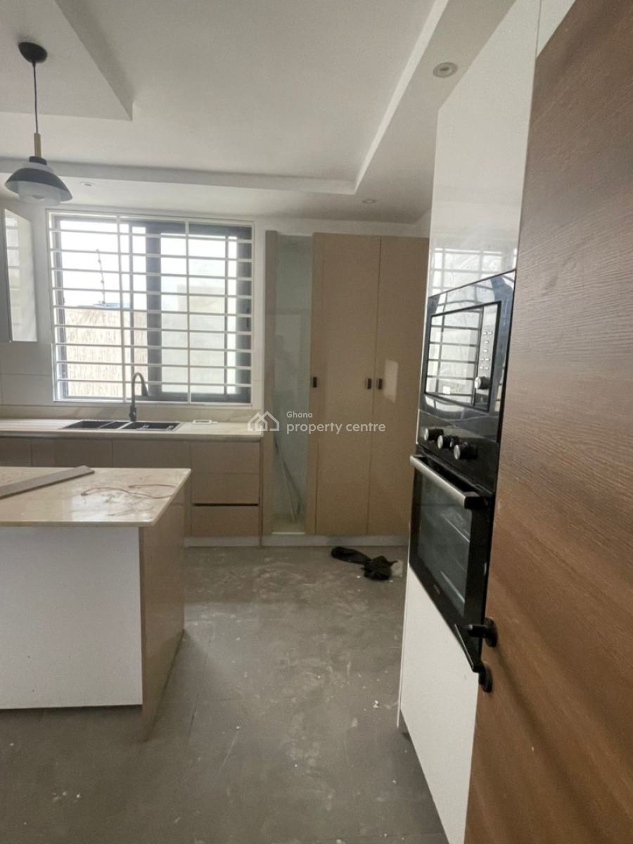 Executive 4 Bedroom, Ogbojo, Adenta Municipal, Accra, House for Sale