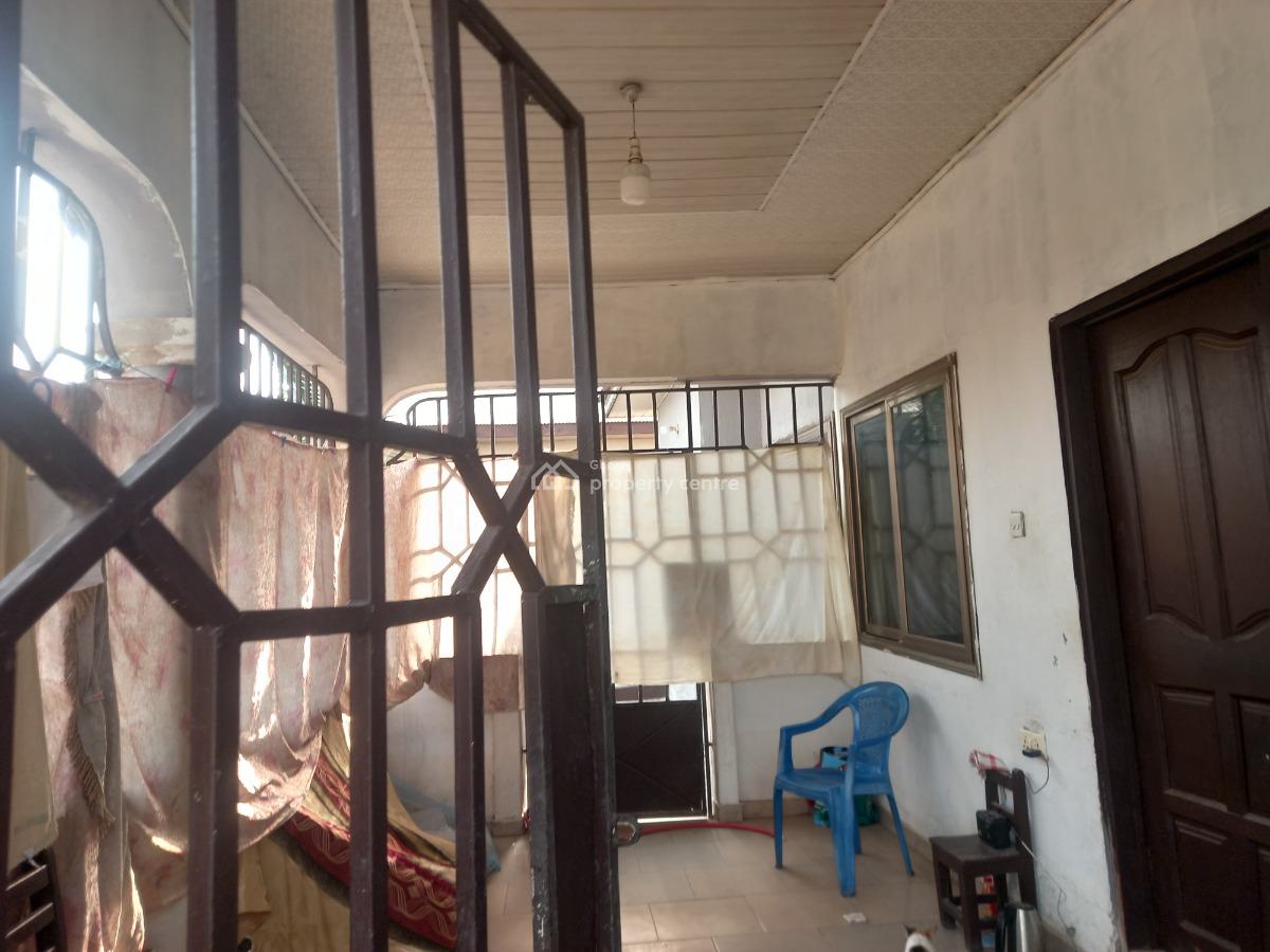 5 Bedrooms   ( Plot Size 100 X 100), Fawoade Bampenase, Near Meduma Pankrono, Kumasi Metropolitan, Ashanti, House for Sale