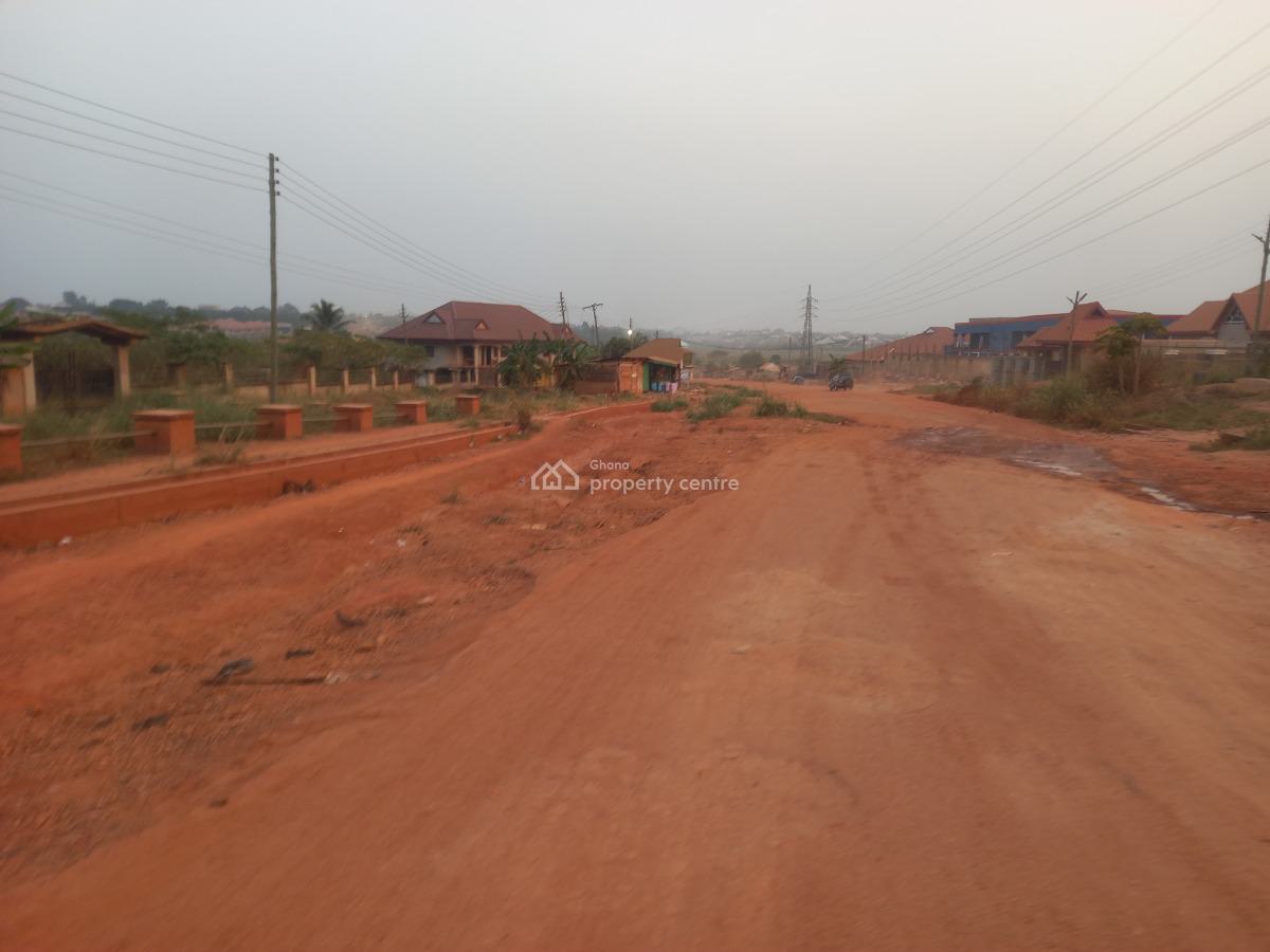 Plot        ( Main Road Side Plot), Ejisu,  on Ejisu Donaso Road., Ejisu-juaben Municipal, Ashanti, Land for Sale