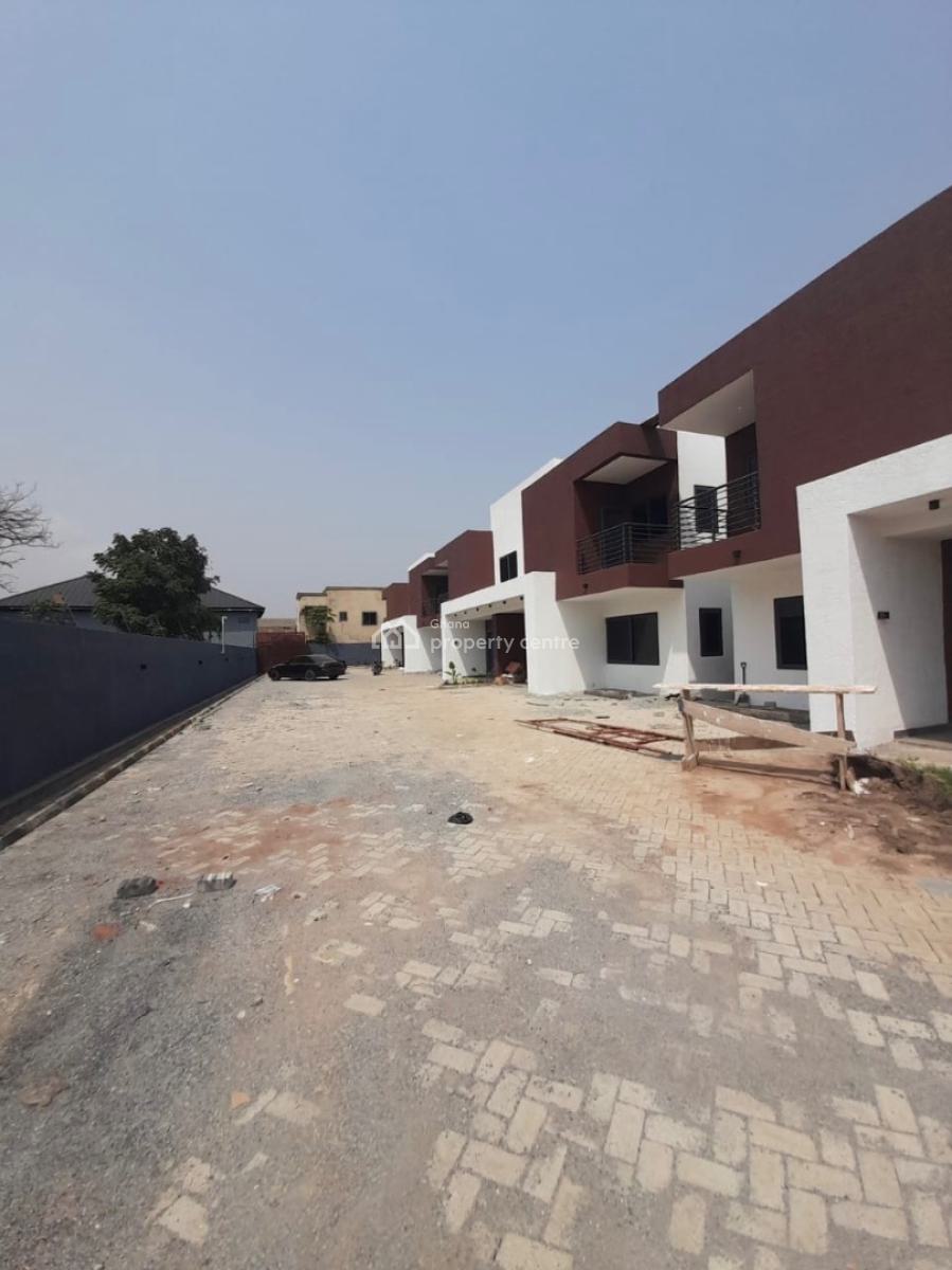 3 Bedrooms at Abgoba Junction, Junction, Agbogba, North Legon, Accra, Townhouse for Rent