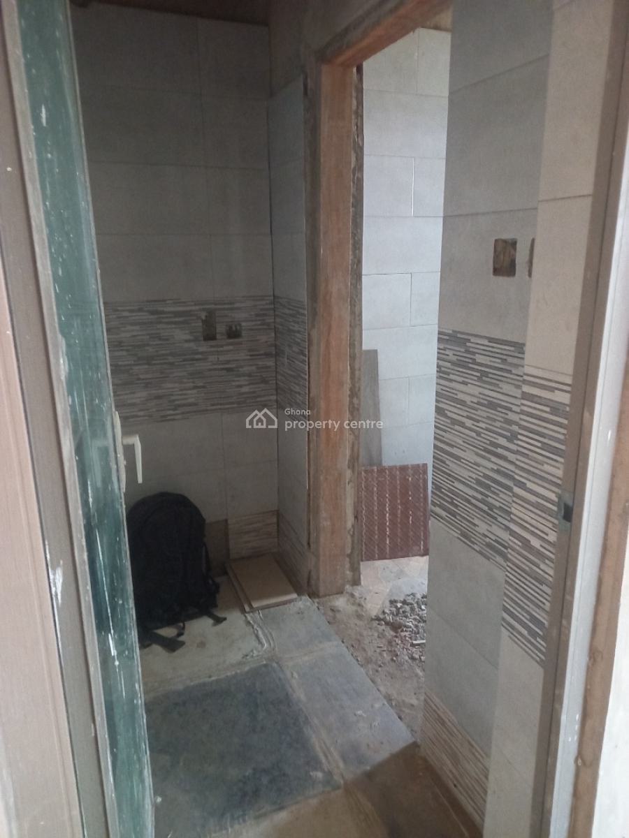 5 Bedrooms, Adesina, on Kenyasi Abrem Road., Kumasi Metropolitan, Ashanti, House for Sale