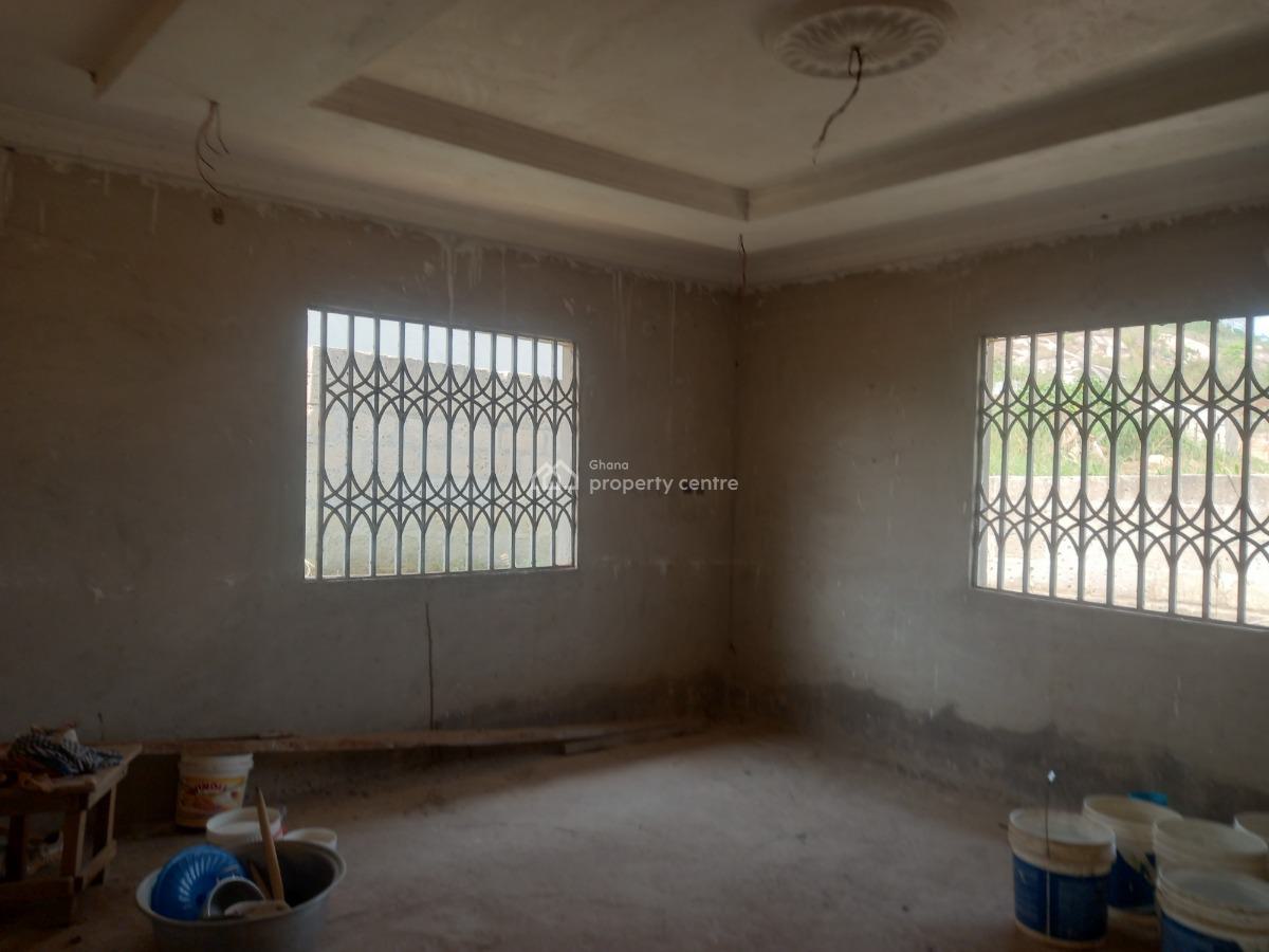 5 Bedrooms, Adesina, on Kenyasi Abrem Road., Kumasi Metropolitan, Ashanti, House for Sale