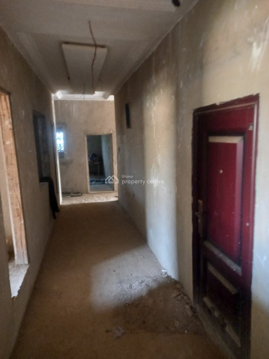 5 Bedrooms, Adesina, on Kenyasi Abrem Road., Kumasi Metropolitan, Ashanti, House for Sale