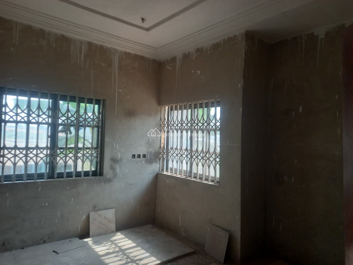 5 Bedrooms, Adesina, on Kenyasi Abrem Road., Kumasi Metropolitan, Ashanti, House for Sale
