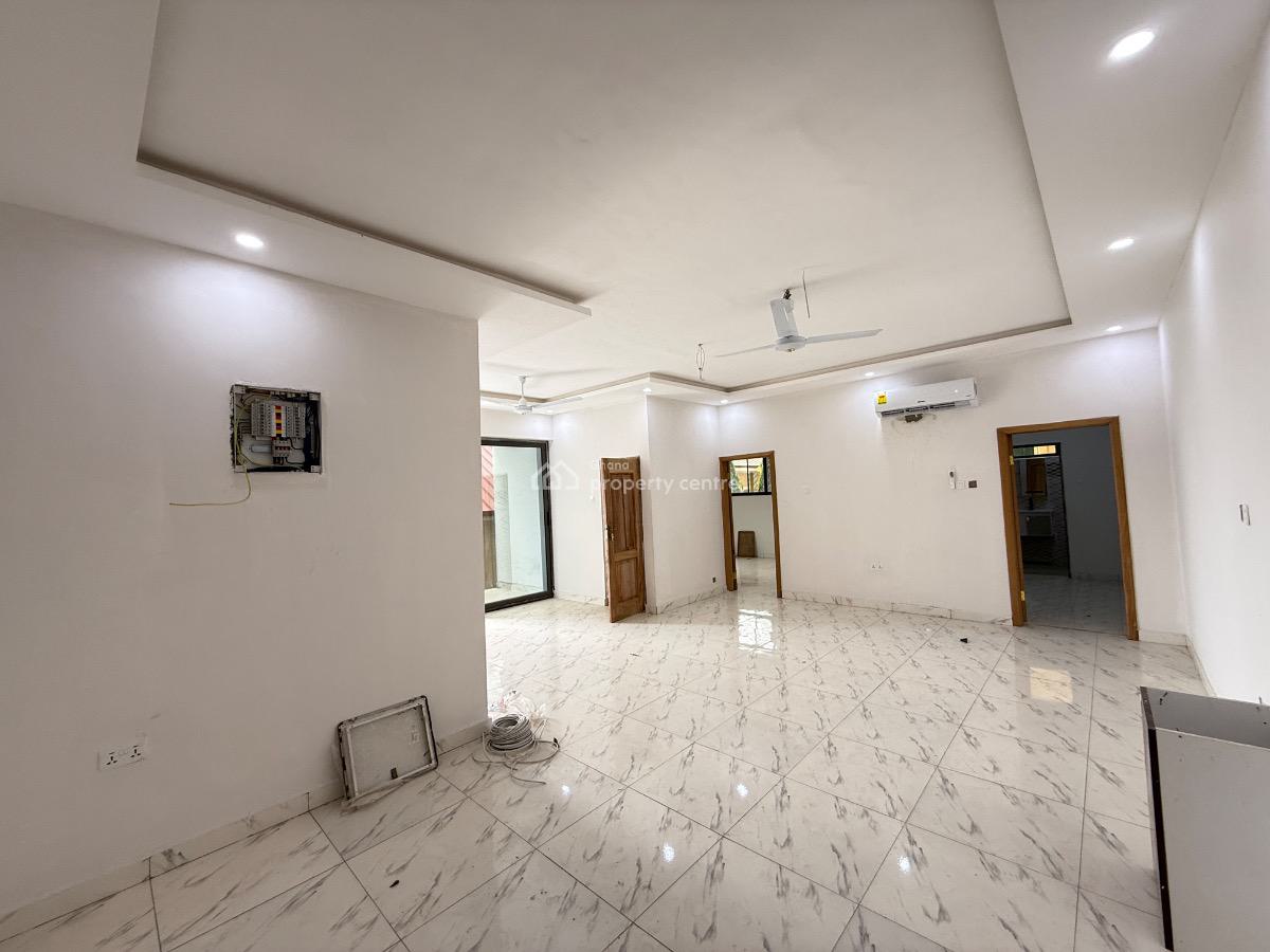 Ground Floor 2 Bedroom Unit, Mahama Road, East Airport, Airport Residential Area, Accra, Apartment for Rent