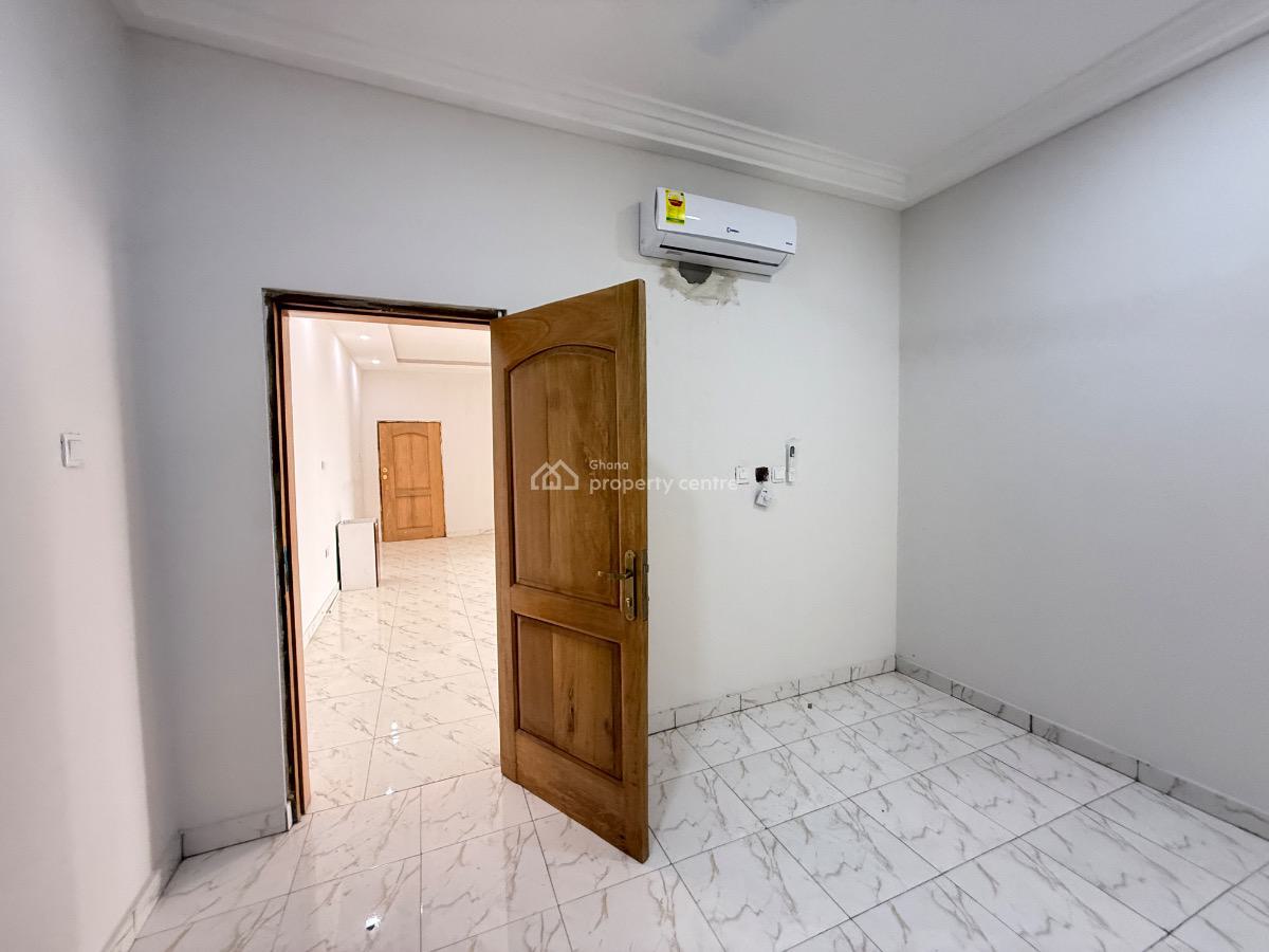Ground Floor 2 Bedroom Unit, Mahama Road, East Airport, Airport Residential Area, Accra, Apartment for Rent