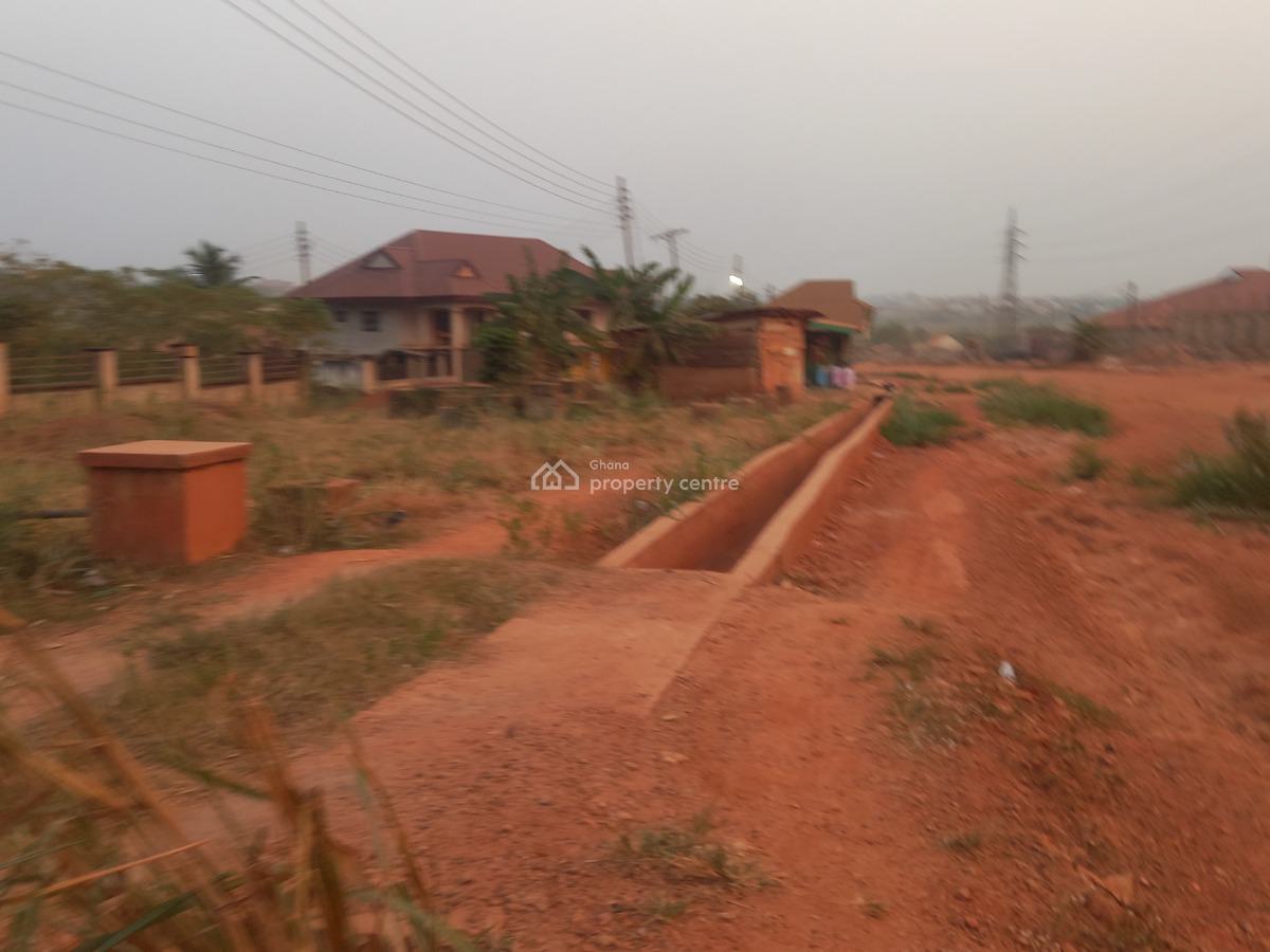 Filling Station Land ( Ejisu), Ejisu Donaso/ Lake Road., Ejisu-juaben Municipal, Ashanti, Land for Sale
