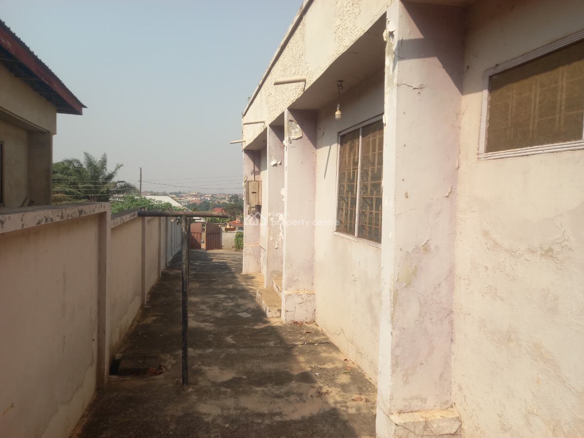 6 Bedrooms   ( Kwadaso ), Kwadaso, Near Sofoline., Kwadaso, Kumasi Metropolitan, Ashanti, House for Sale